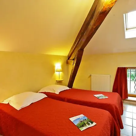 Hotel Domaine De Monrecour - & Restaurant - Proche De Sarlat 4*