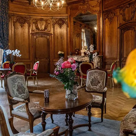 Hotel Domaine De Monrecour - & Restaurant - Proche De Sarlat 4*