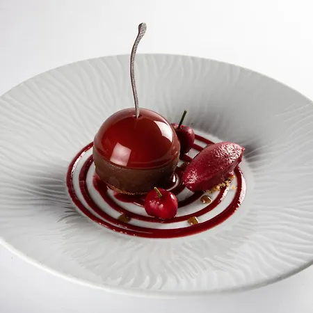 Hotel Domaine De Monrecour - & Restaurant - Proche De Sarlat 4*